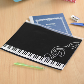 Piano line 連絡帳ケース♪※在庫有りと書いてあっても、お取り寄せ商品は受注後にメーカー注文になります。※☆【音符・小物グッズ−音楽雑貨】【音楽雑貨】 音楽グッズ <br>バレエ発表会 記念品 プレゼントに最適 ♪